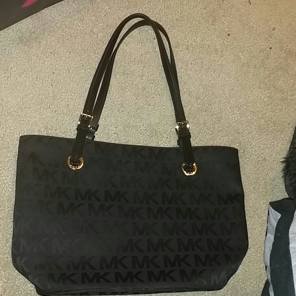 **SOLD**NEW Michael Kors Handbag
