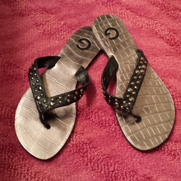 Guess flip flops