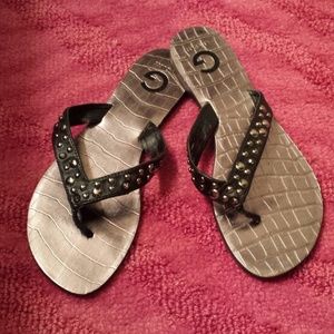 Guess flip flops