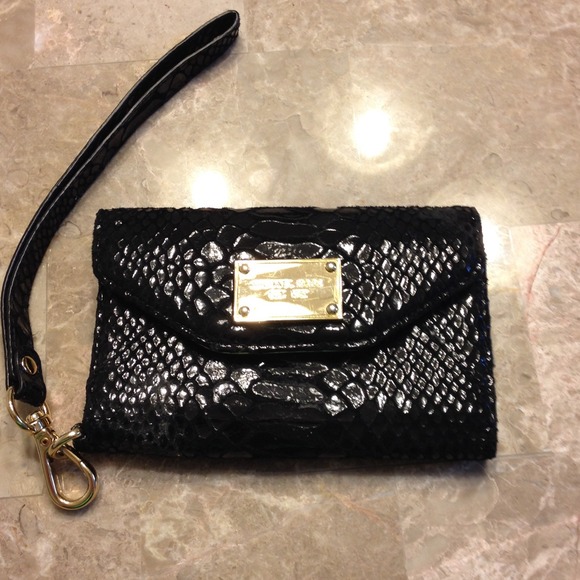 💕AUTHENTIC MICHAEL KORS IPHONE 4/4s WALLET💕