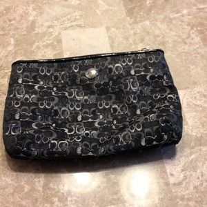 💕AUTHENTIC BRAND NEW COACH MAKEUP BAG💕