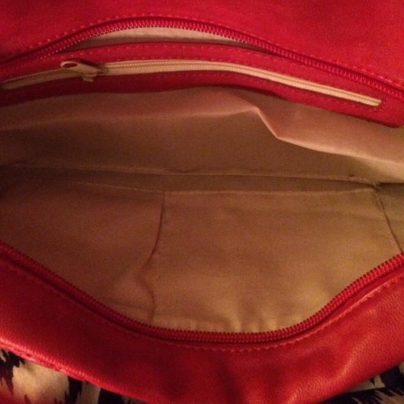 Sold 💋💋Red Handbag💋💋 ✨Gifted ✨ - Picture 2 of 2