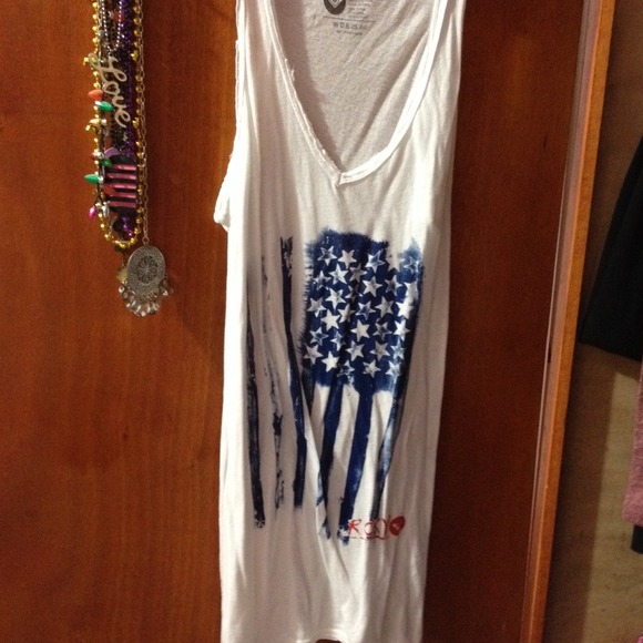 nwot roxy tank :)