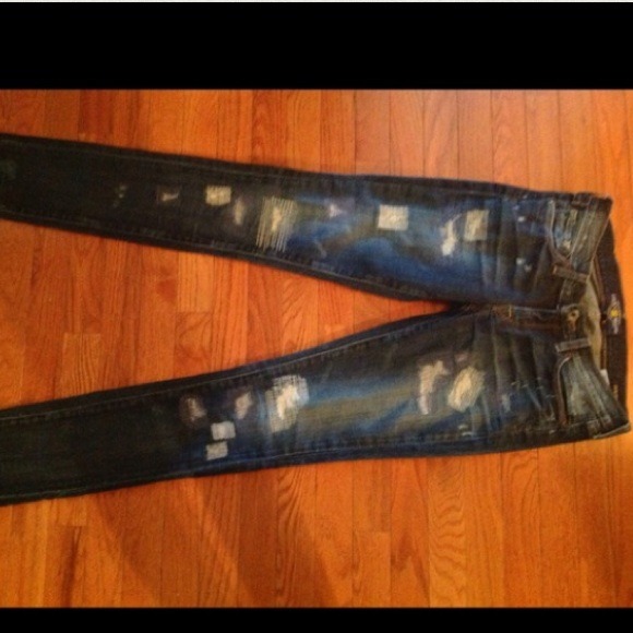 Sold in bundle!Lucky Brand Distressed Skinny Jeans