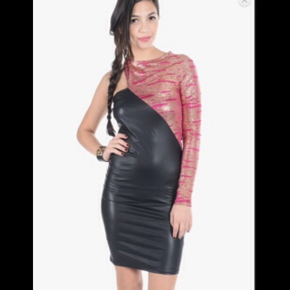 NEW Sexy one arm prom, club, and party wear Dress