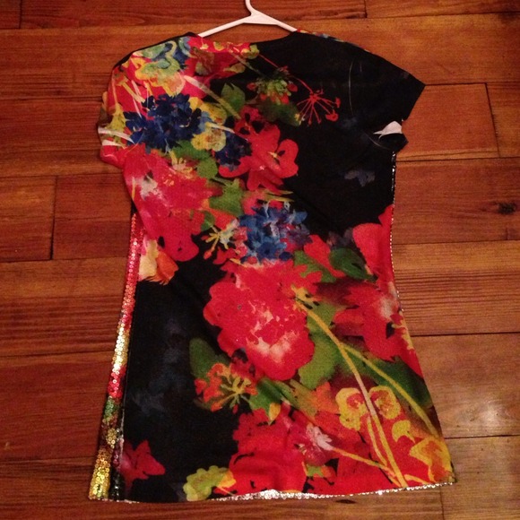 Multi-color sequin top - Picture 2 of 4