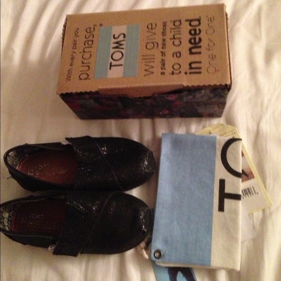 Kids black glitter Toms size us 7