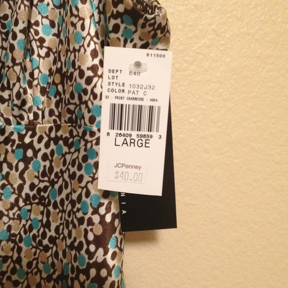 B•Wear satin camisole - Picture 3 of 4