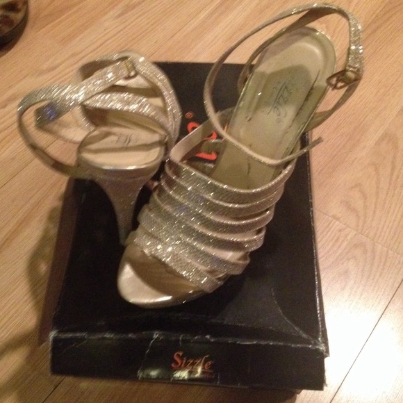Shoes - Picture 2 of 2