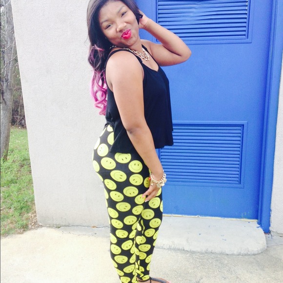 Smiley face leggings ..