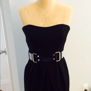 Kenneth Cole LBD with pockets & statement belt.