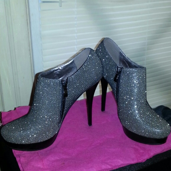 Gray and black with silver  pumps