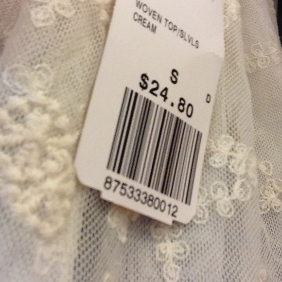 Sold in Bundle 📦 Lace forever 21 top! NWT - Picture 2 of 4