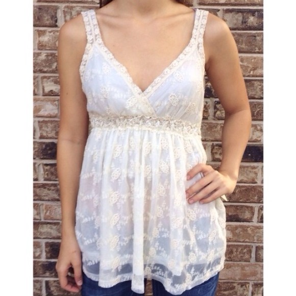 Sold in Bundle 📦 Lace forever 21 top! NWT - Picture 4 of 4