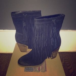 Brand New NBW Ralph Lauren fringe boots