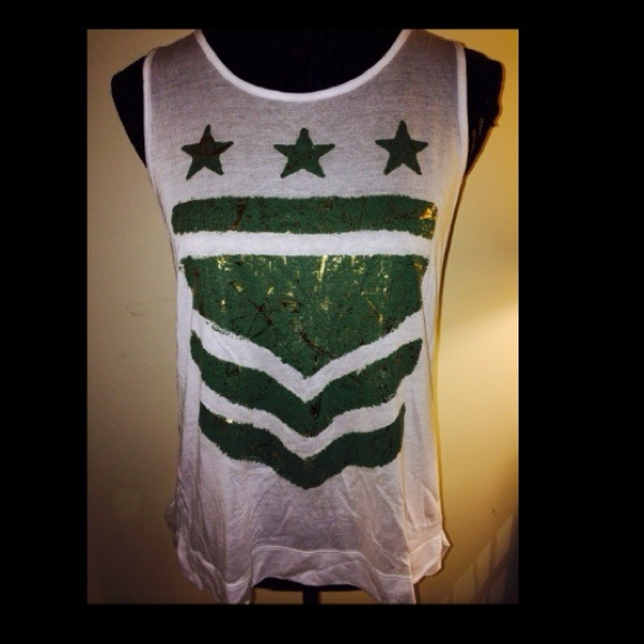 Army Inspired Tank - Picture 1 of 3