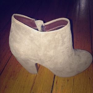 Candies boots