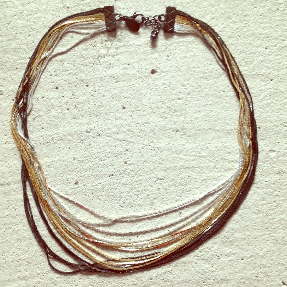 Tri-tone Metallic Necklace