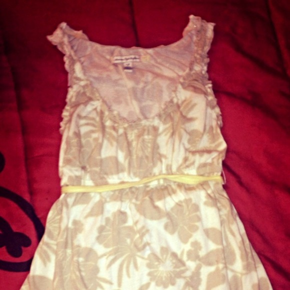 Cute and Casual, Top. By Charlotte Russe. Size Sml