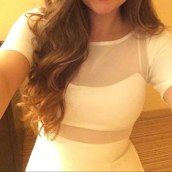 Elizabeth and James white dress with mesh inserts - Picture 2 of 3