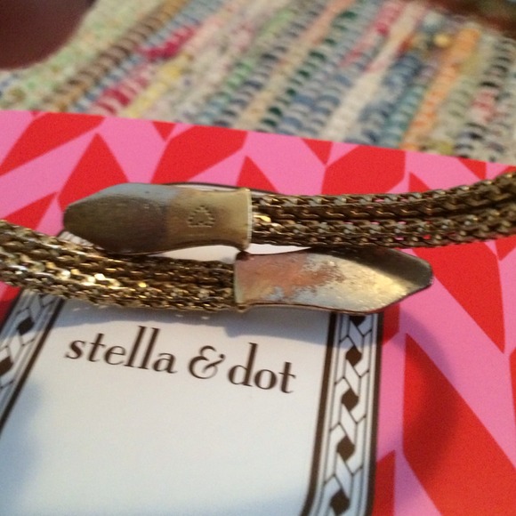 ⭐️BUNDLED⭐️Stella & Dot Gold Serpent Bangle - Picture 4 of 4