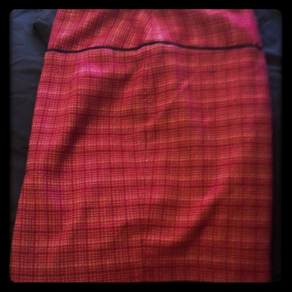🐩 DEFINITELY CAREER WOMAN PENCIL SKIRT🐩 - Picture 1 of 4