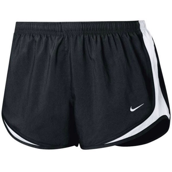 BLACK NIKE SHORTS