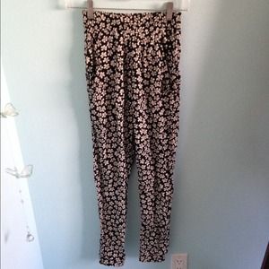 Brandy Melville Flowy Leggings