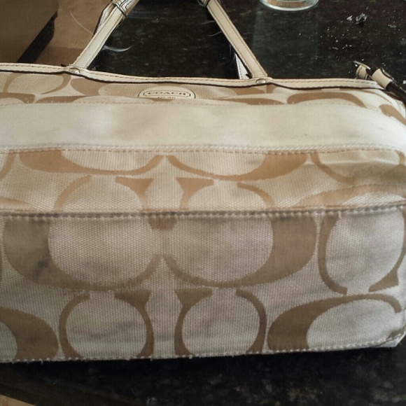 Authentic Coach**** - Picture 3 of 4