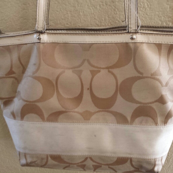 Authentic Coach**** - Picture 4 of 4