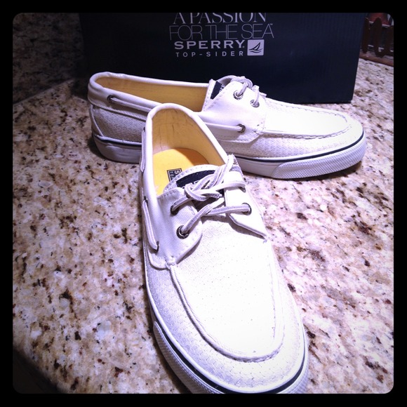 Sperry Shoes - 🔴SOLD🔴 🎉HP!🎉 White Sequin Sperry's