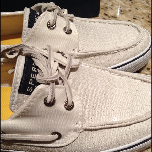 🔴SOLD🔴 🎉HP!🎉 White Sequin Sperry's - Picture 2 of 4