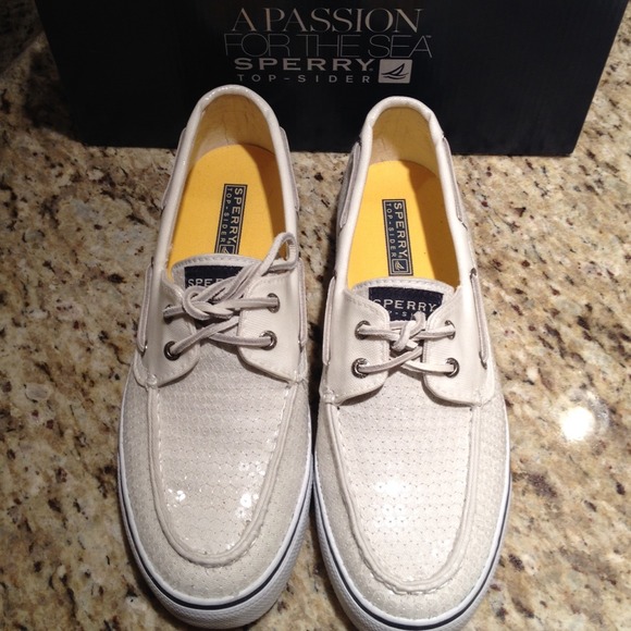 🔴SOLD🔴 🎉HP!🎉 White Sequin Sperry's - Picture 3 of 4