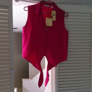 Tommy Bahama sleeveless top. 100% Silk