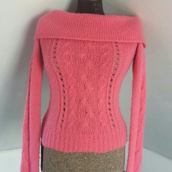 Hollister Sweaters - *SOLD* Hollister Snow Bunny Pink Sweater Cable