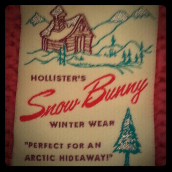 *SOLD* Hollister Snow Bunny Pink Sweater Cable - Picture 4 of 4