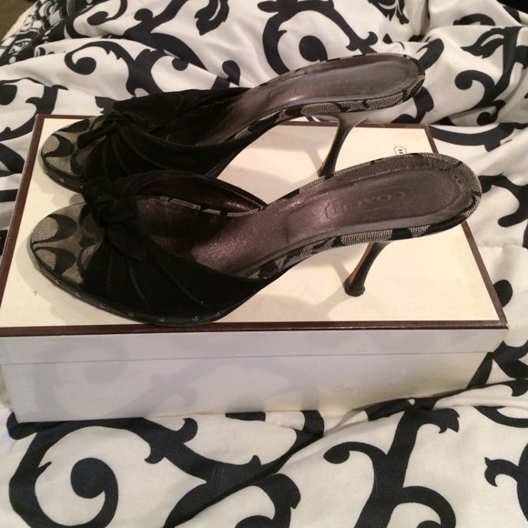 Coach black suede rivet heels - Picture 2 of 4