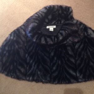 Formal short black cape