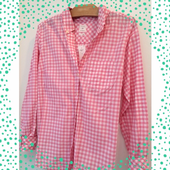 Pink/white gingham print Gap button down