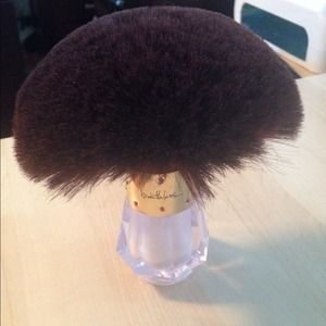 ✨🎁gift with any purchase 🎁✨Victoria secret brush