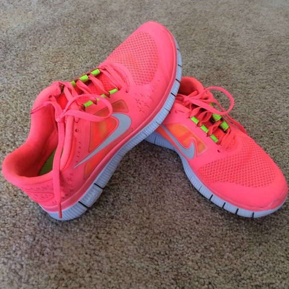 Nike free run 3.0 hot punch/hot pink shoes 💖