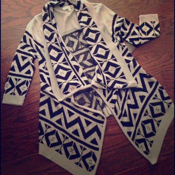 🚫SOLD🚫 NEW Chevron Cardigan