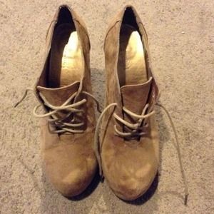TAN SUADE HEELS
