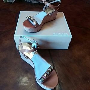 100% Authentic Michael Kors