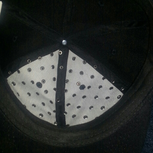 Baseball cap - Picture 3 of 3