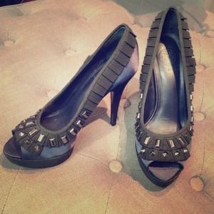 NEW Navy blue studded Tory Burch pumps