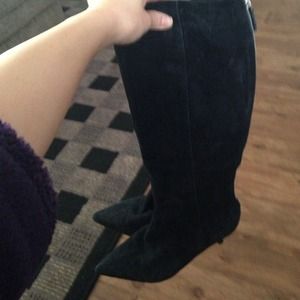 Michael by Michael kors black suede boots. Sz 6.5