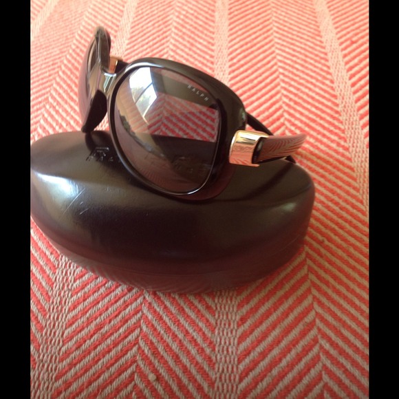 Ralph Lauren Sun Glasses - Picture 3 of 4