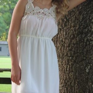 Cream dress w/ neckline accent