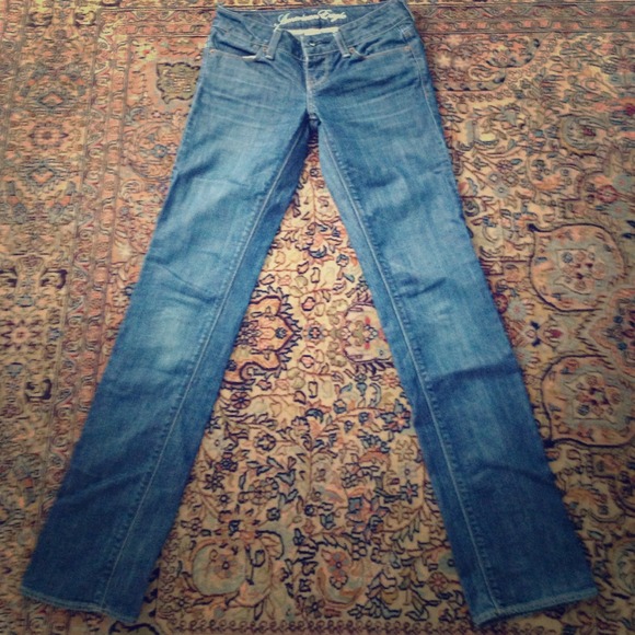 American eagle jeans!